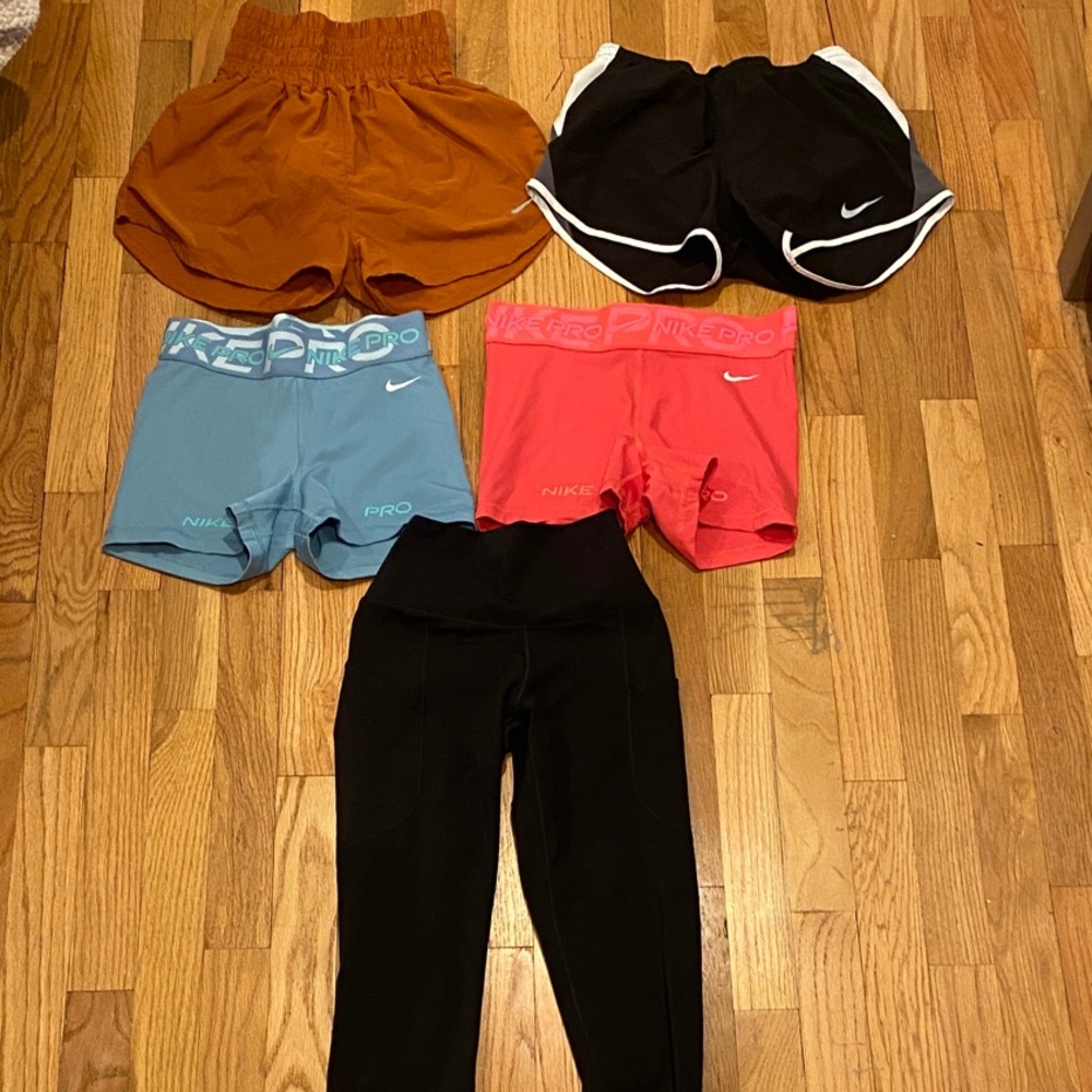 Nike Women's Activewear Compression Shorts Leggings XS S 5 Piece Set Dance Yoga